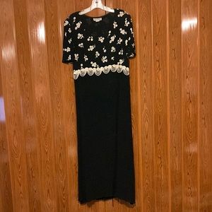 Ultra Dress Long Maxi Vintage Size 14 Embroidered Floral Padded Short Sleeve.